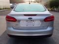 Ingot Silver - Focus SE Sedan Photo No. 3