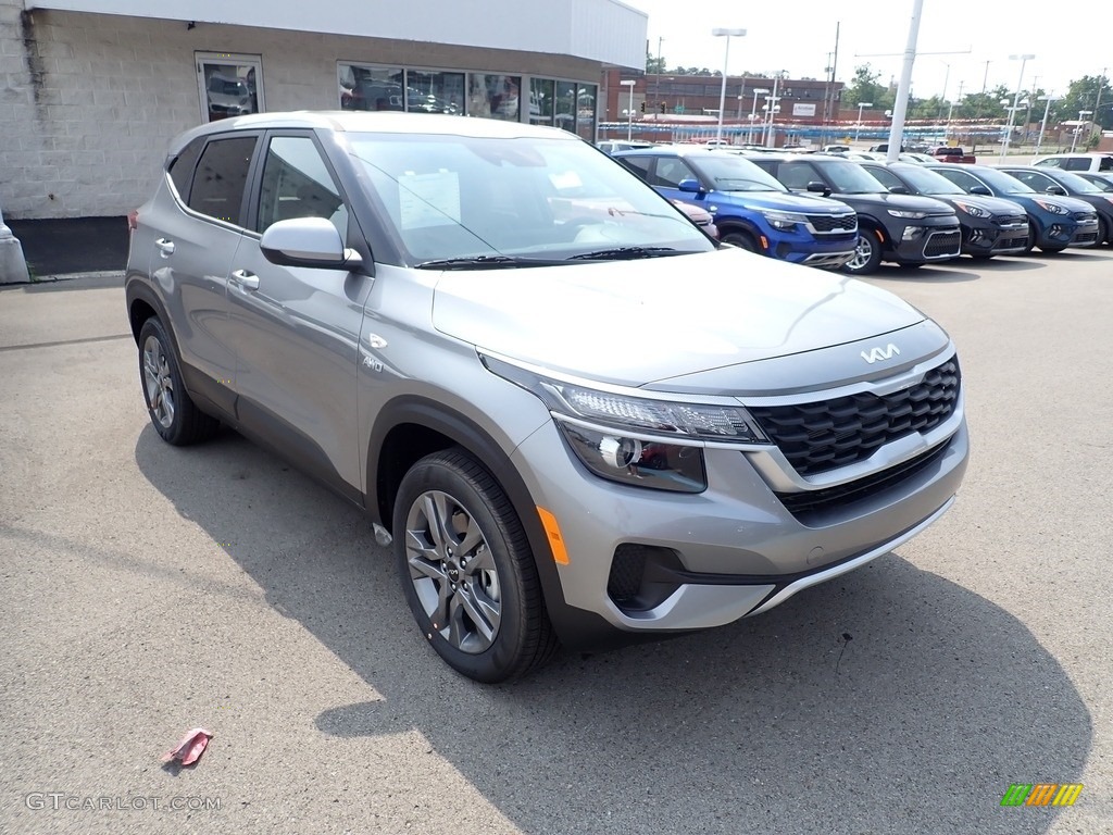 2022 Seltos LX AWD - Steel Gray / Black photo #3