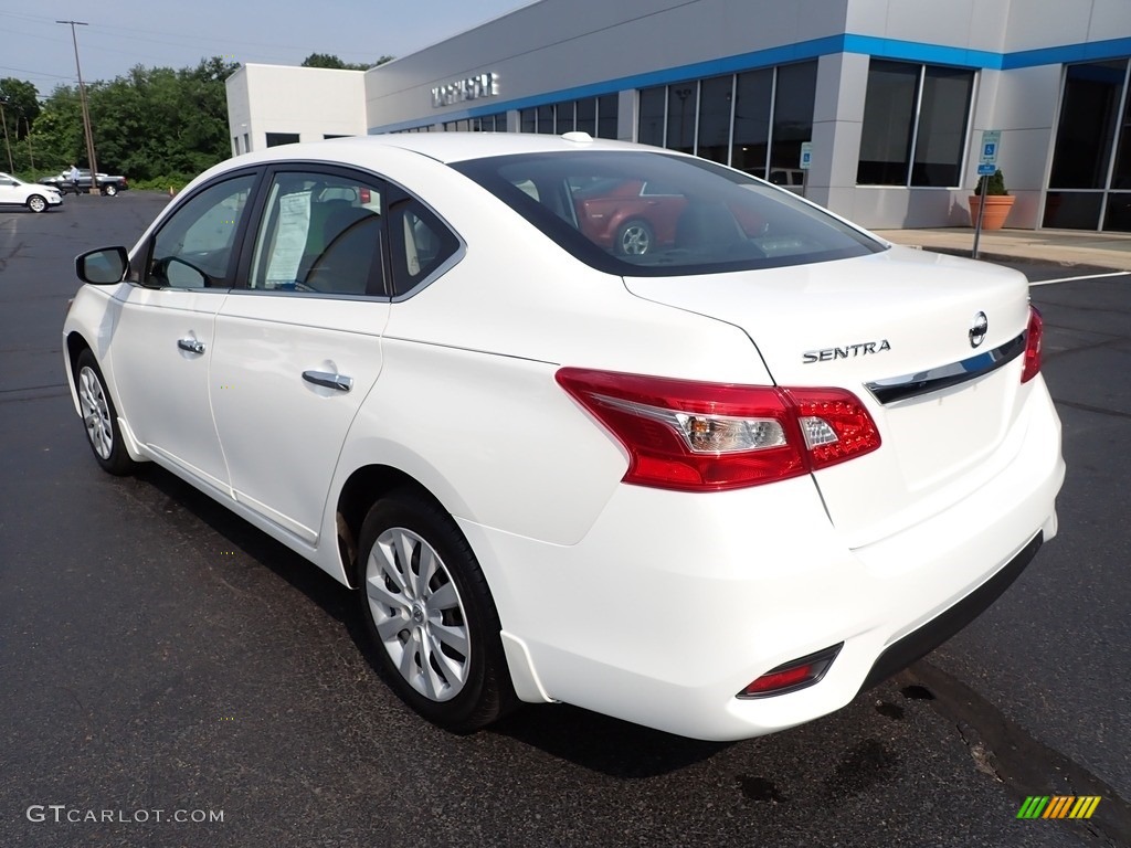 2017 Sentra SV - Aspen White / Charcoal photo #4