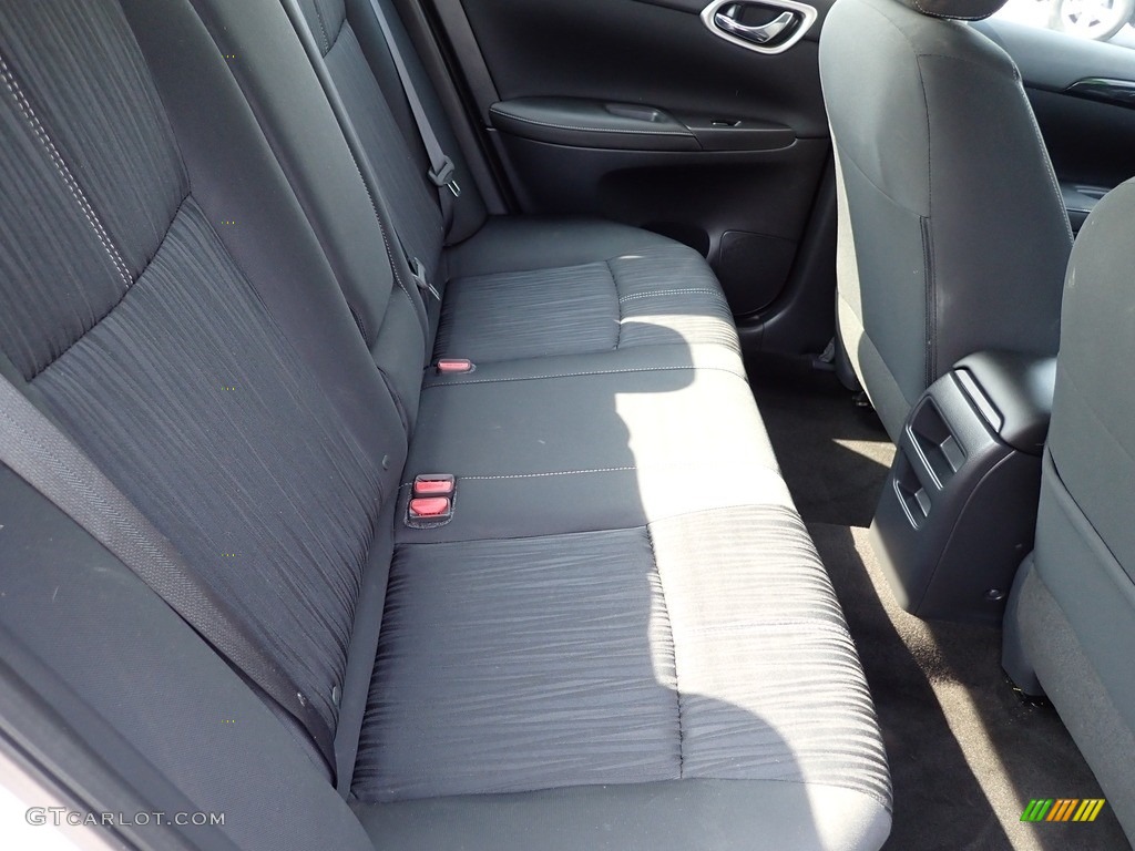2017 Sentra SV - Aspen White / Charcoal photo #18