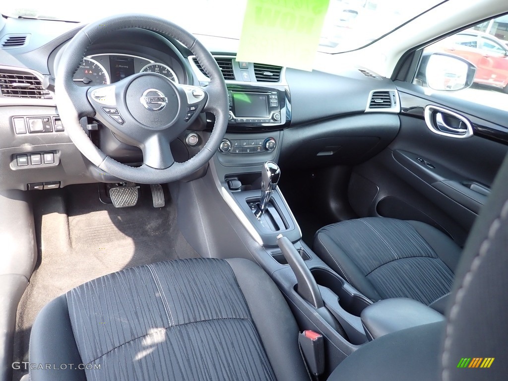 2017 Sentra SV - Aspen White / Charcoal photo #22