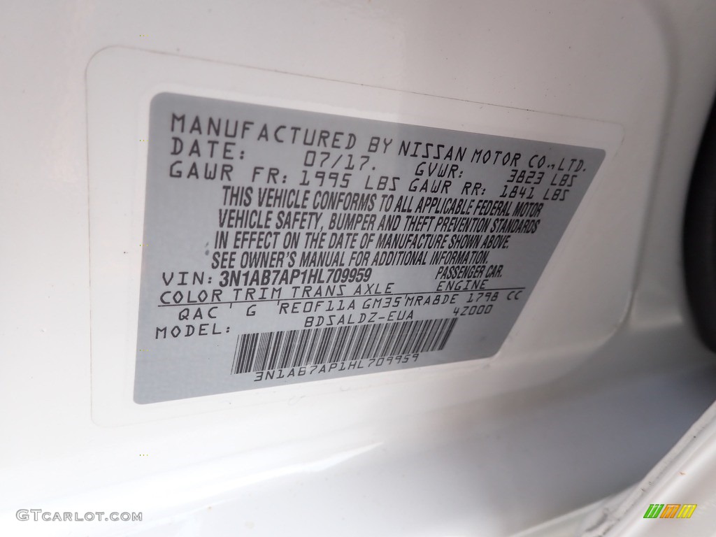 2017 Sentra SV - Aspen White / Charcoal photo #28