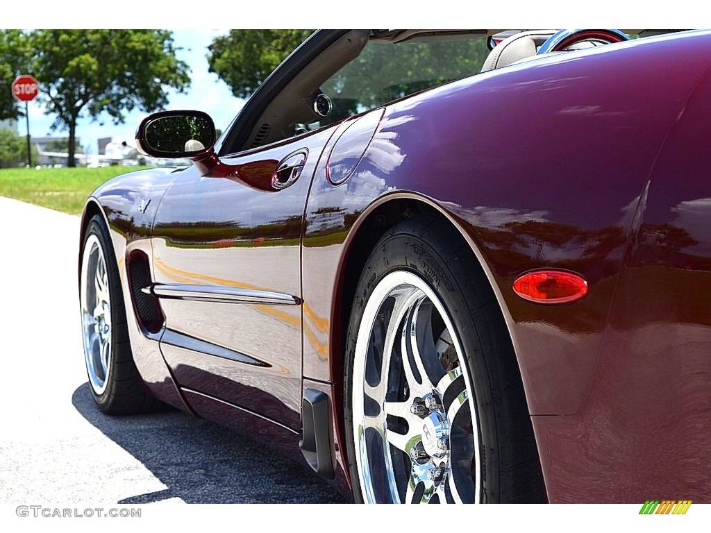 2003 Corvette Convertible - 50th Anniversary Red / Shale photo #11