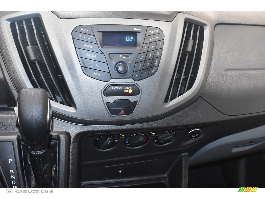 2018 Ford Transit Van 150 LR Regular Controls Photos