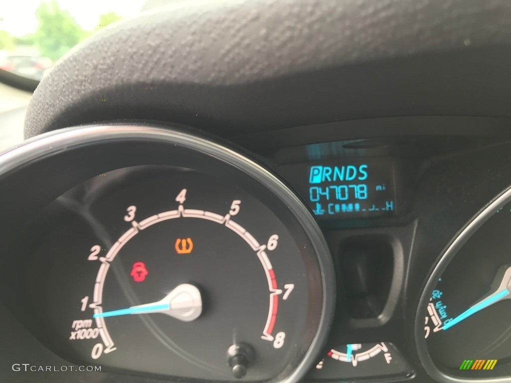 2019 Fiesta SE Sedan - Ingot Silver / Charcoal Black photo #24