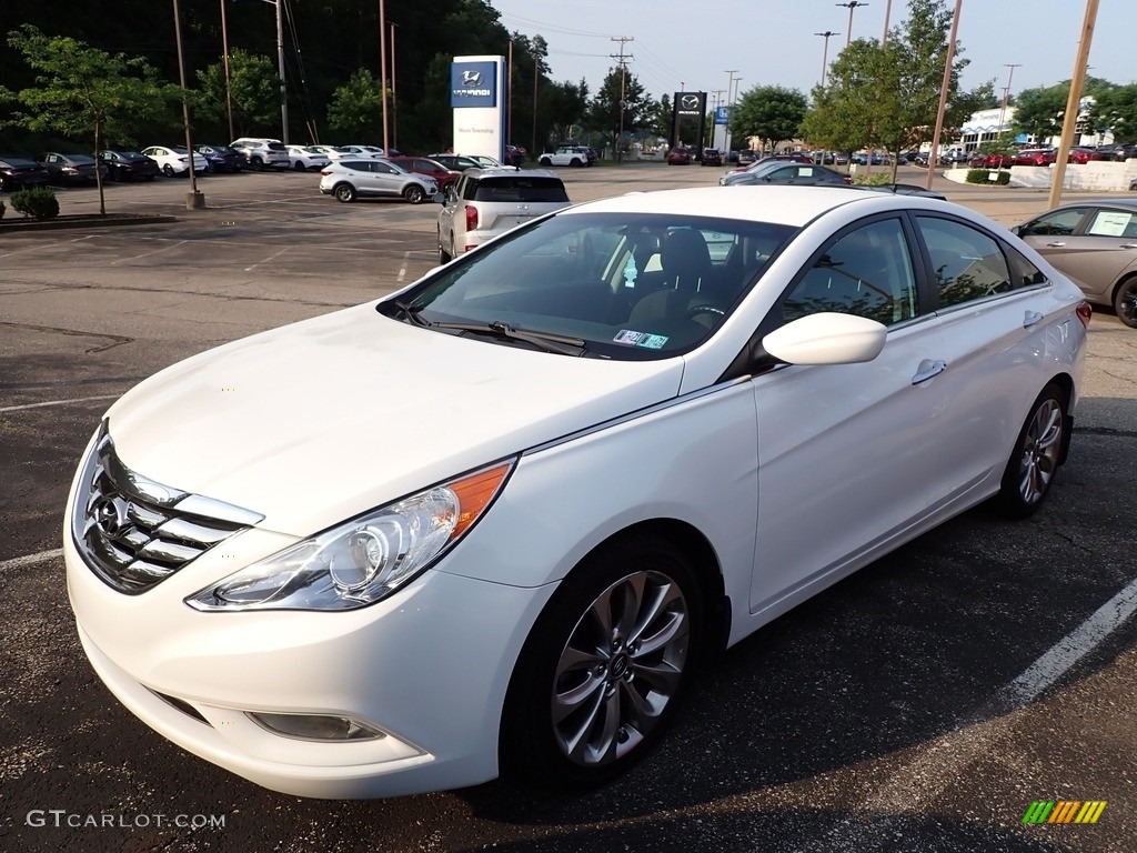 2013 Sonata SE - Shimmering White / Black photo #1