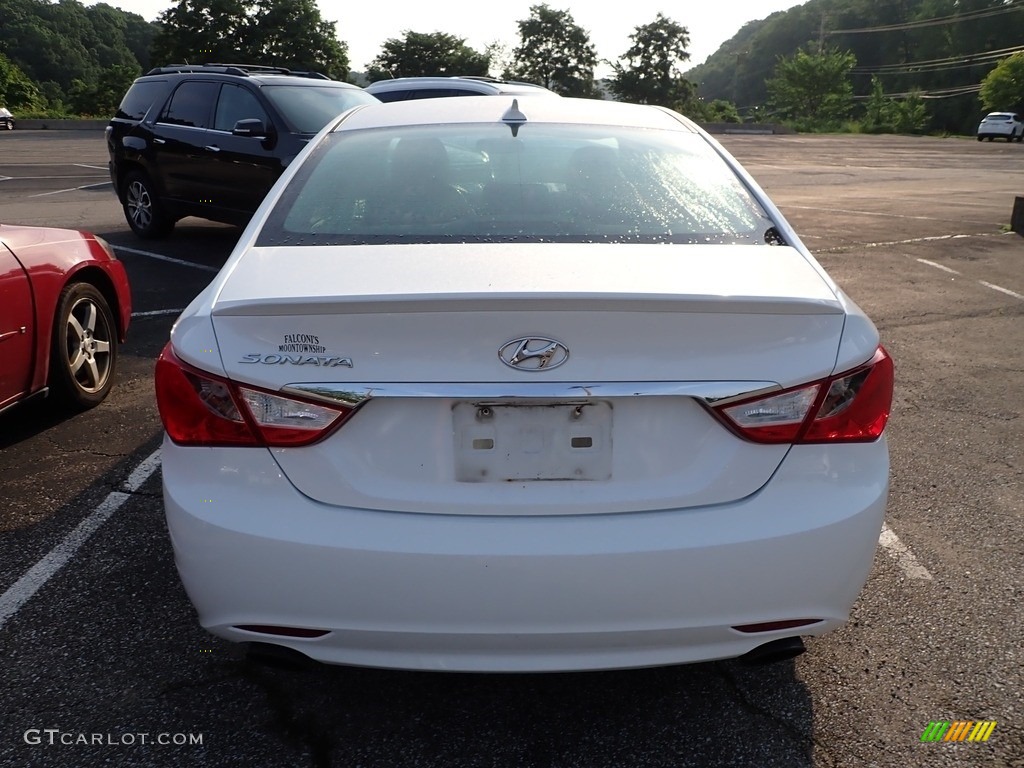 2013 Sonata SE - Shimmering White / Black photo #3