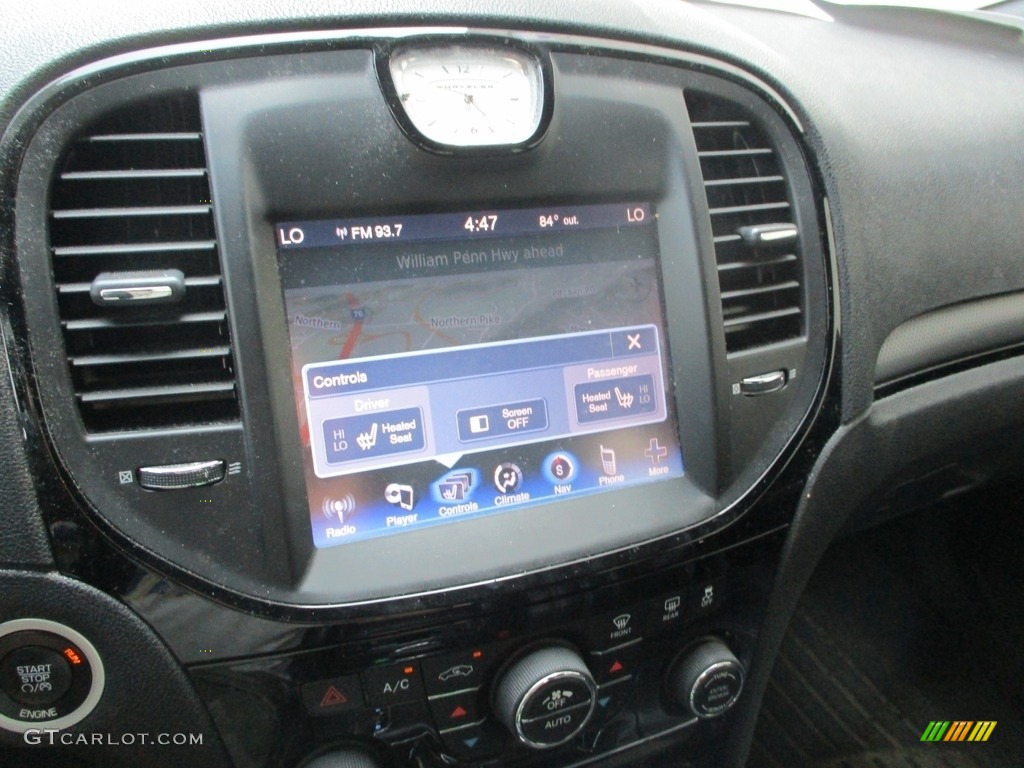 2014 Chrysler 300 S AWD Controls Photo #142485297