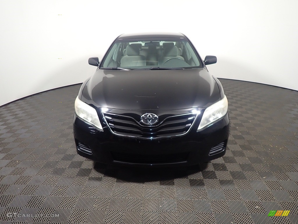 2011 Camry LE - Black / Ash photo #4