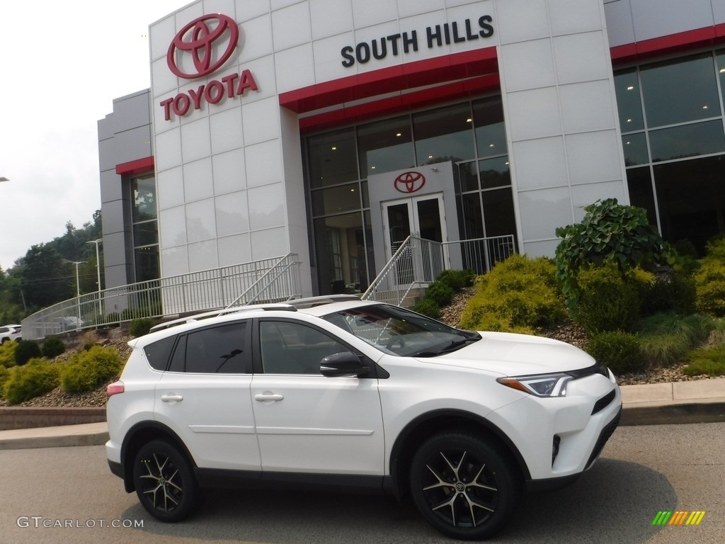 2018 RAV4 SE AWD - Super White / Black photo #2