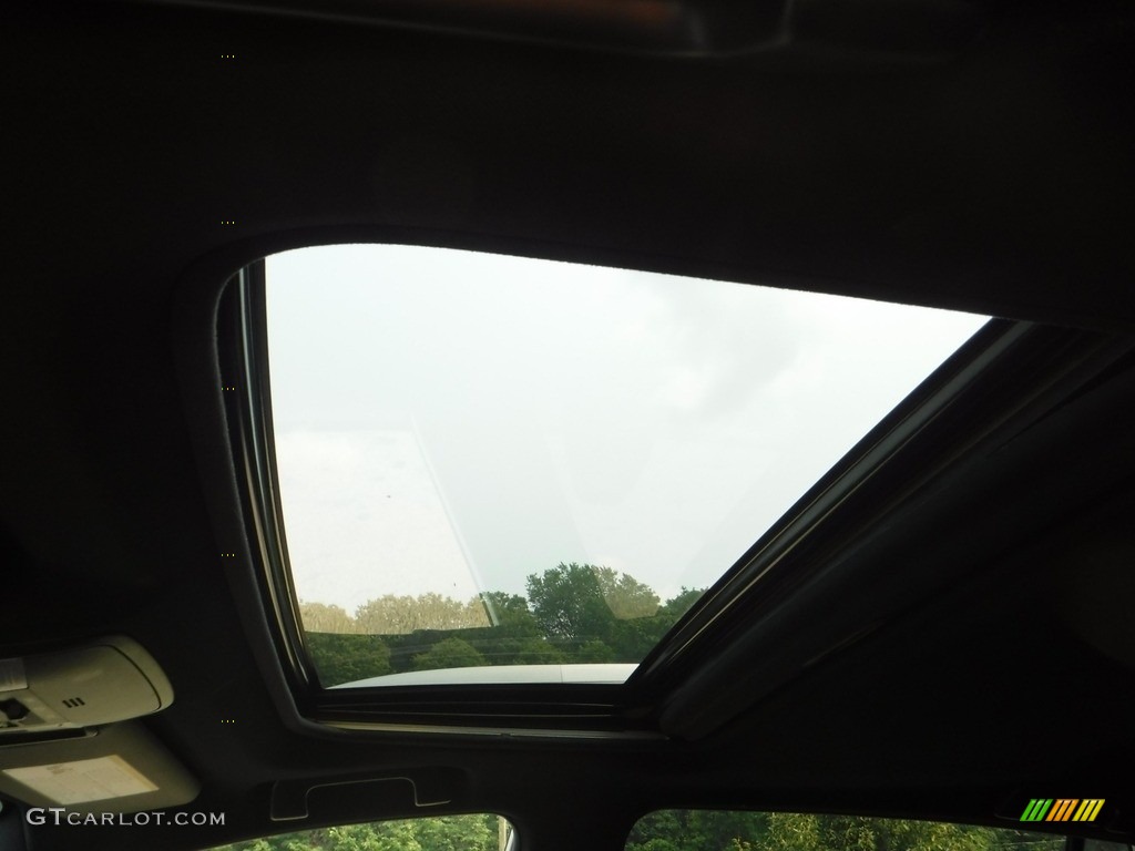 2018 RAV4 SE AWD - Super White / Black photo #14