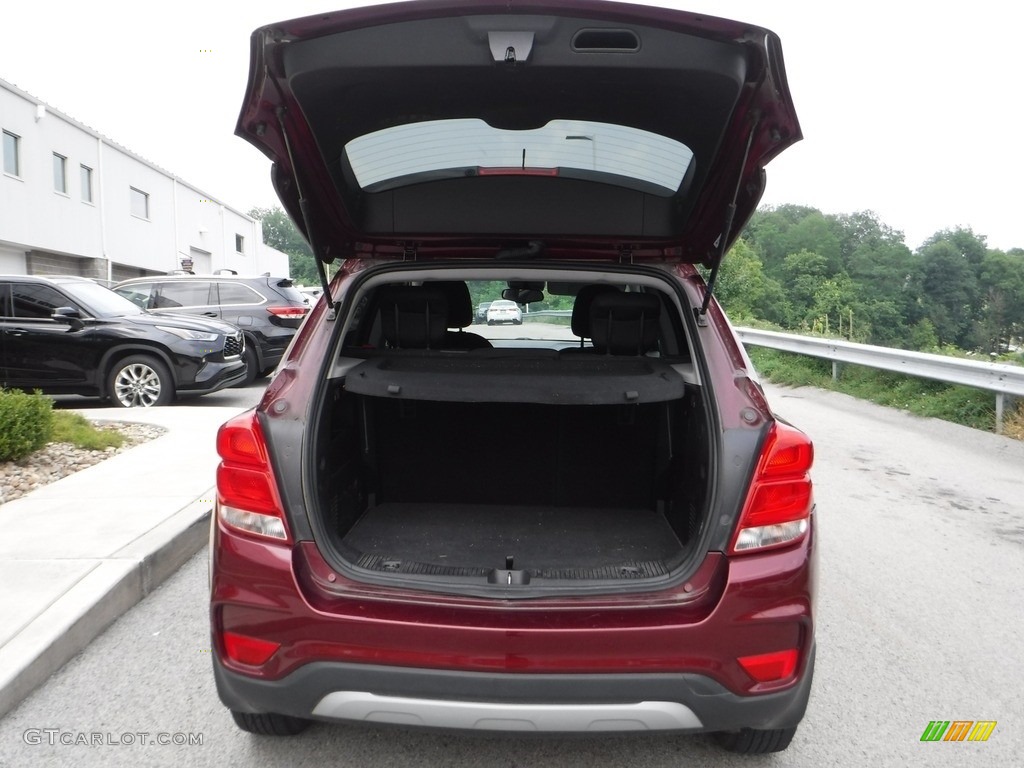 2017 Trax LT AWD - Crimson Metallic / Jet Black photo #25
