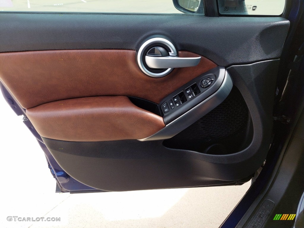 2016 Fiat 500X Lounge Brown Door Panel Photo #142493178