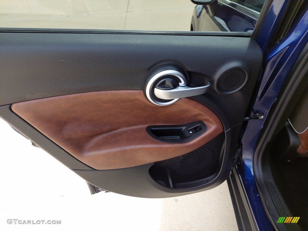 2016 Fiat 500X Lounge Brown Door Panel Photo #142493415