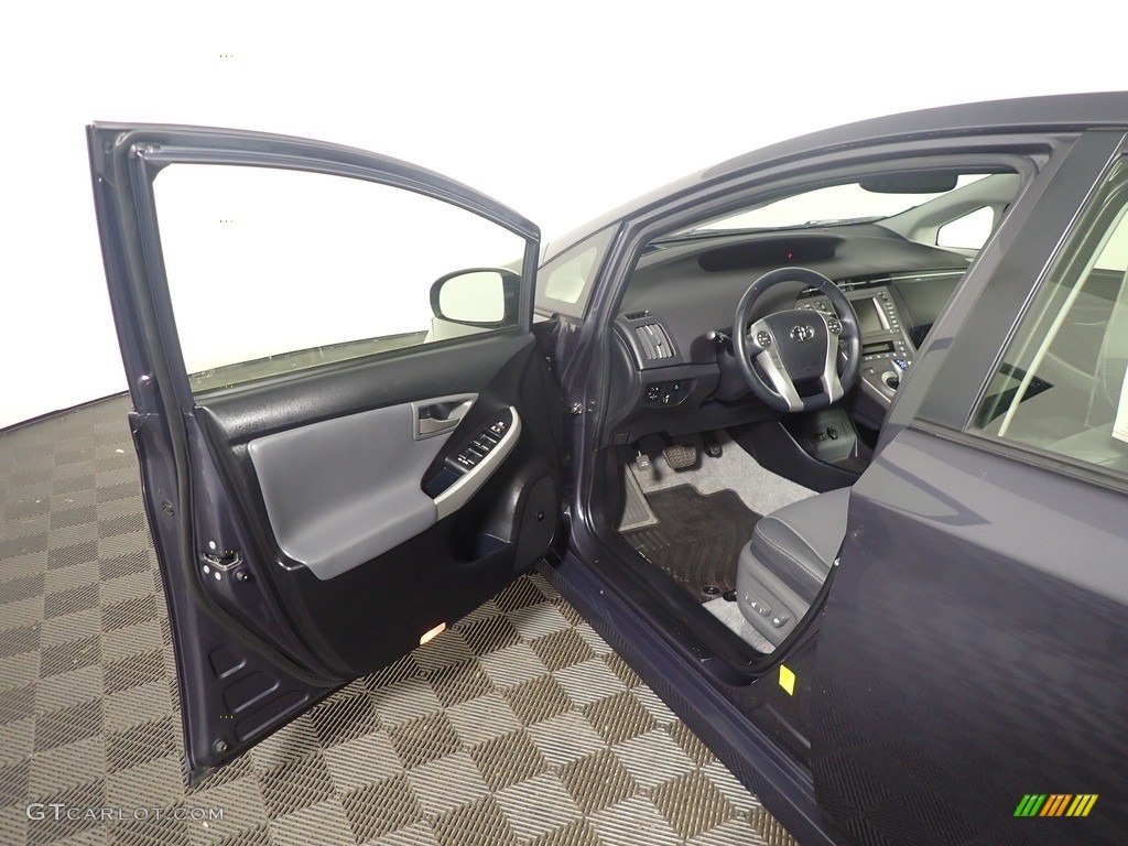 2014 Prius Four Hybrid - Winter Gray Metallic / Misty Gray photo #22