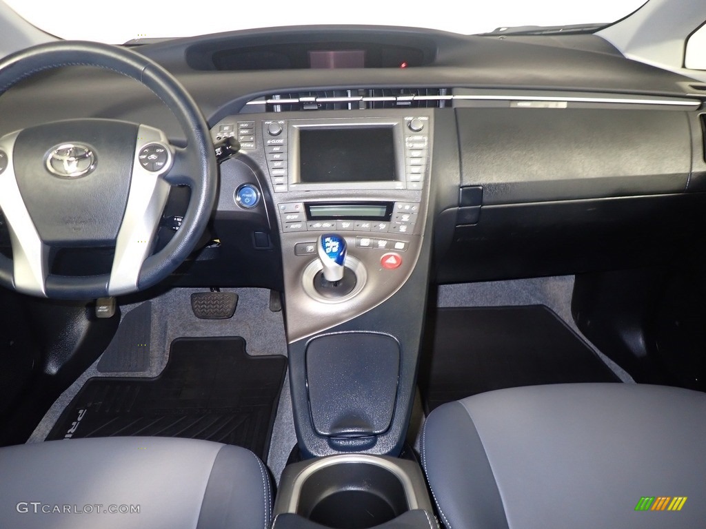 2014 Prius Four Hybrid - Winter Gray Metallic / Misty Gray photo #27