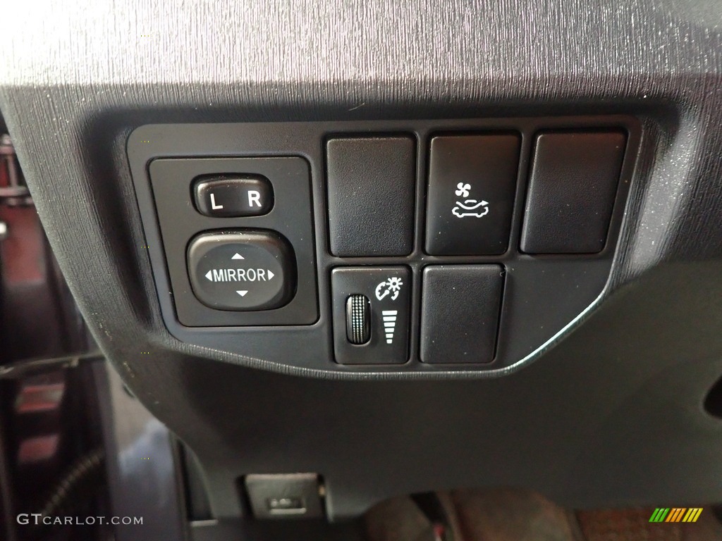 2014 Prius Four Hybrid - Winter Gray Metallic / Misty Gray photo #33
