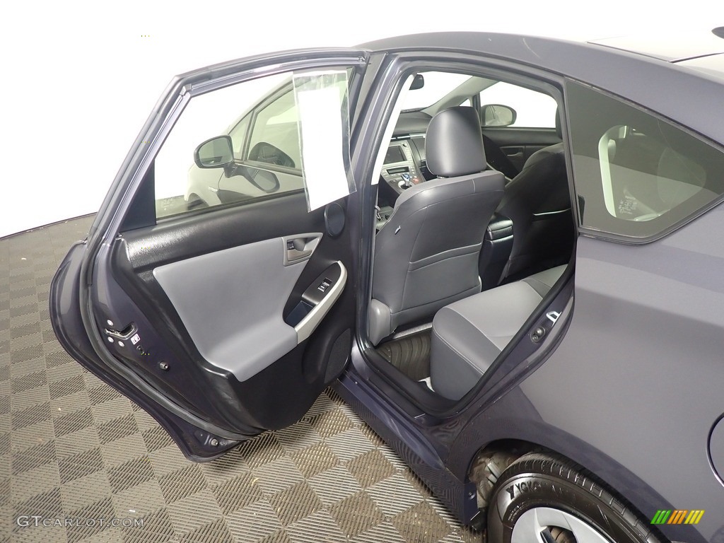 2014 Prius Four Hybrid - Winter Gray Metallic / Misty Gray photo #36