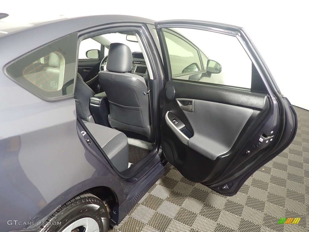 2014 Prius Four Hybrid - Winter Gray Metallic / Misty Gray photo #38