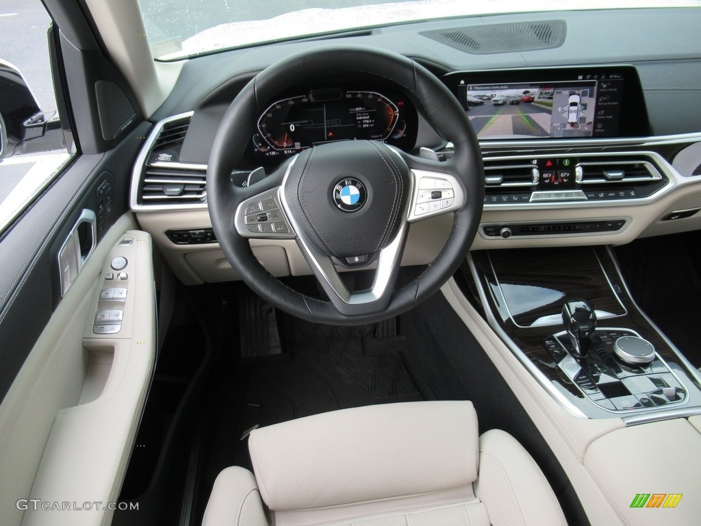 2021 BMW X7 xDrive40i Dashboard Photos