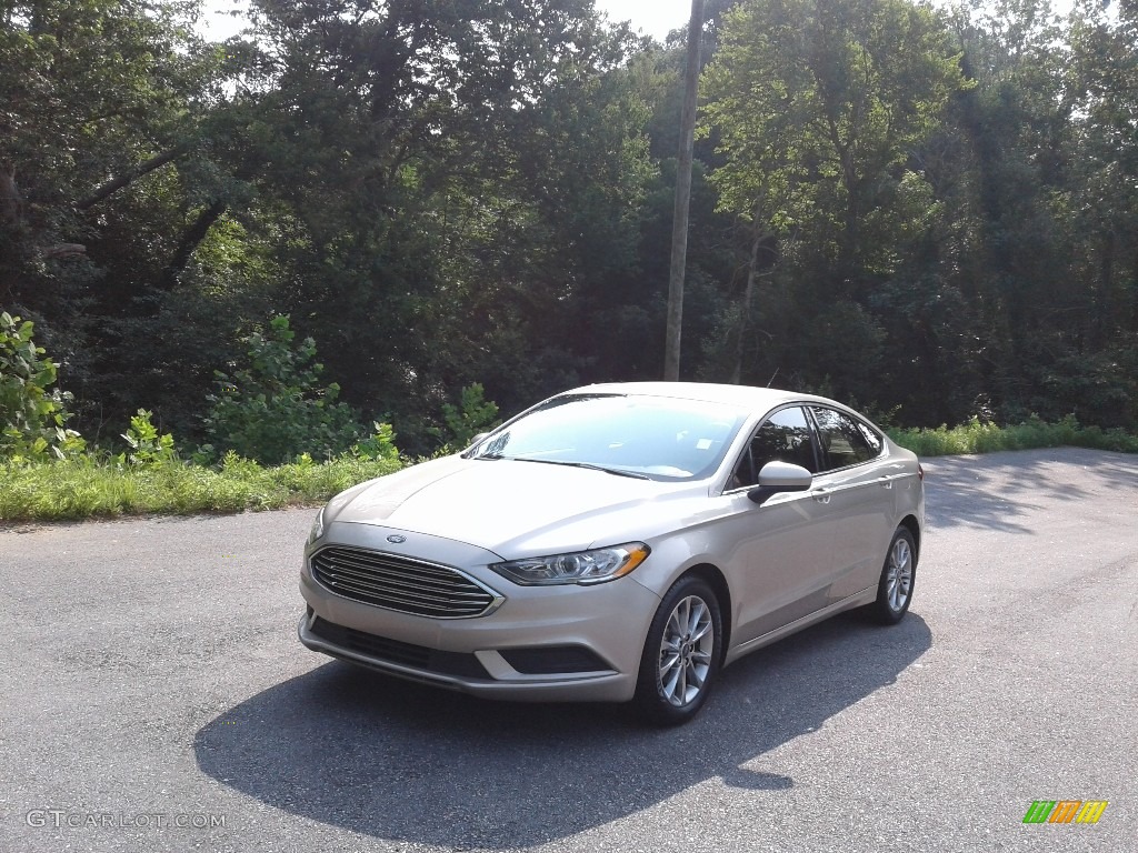 2017 Fusion SE - White Gold / Medium Light Stone photo #2