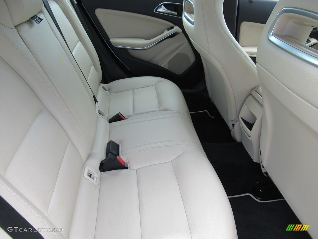 2014 CLA 250 - Cirrus White / Beige photo #15