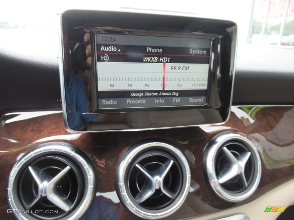 2014 CLA 250 - Cirrus White / Beige photo #18