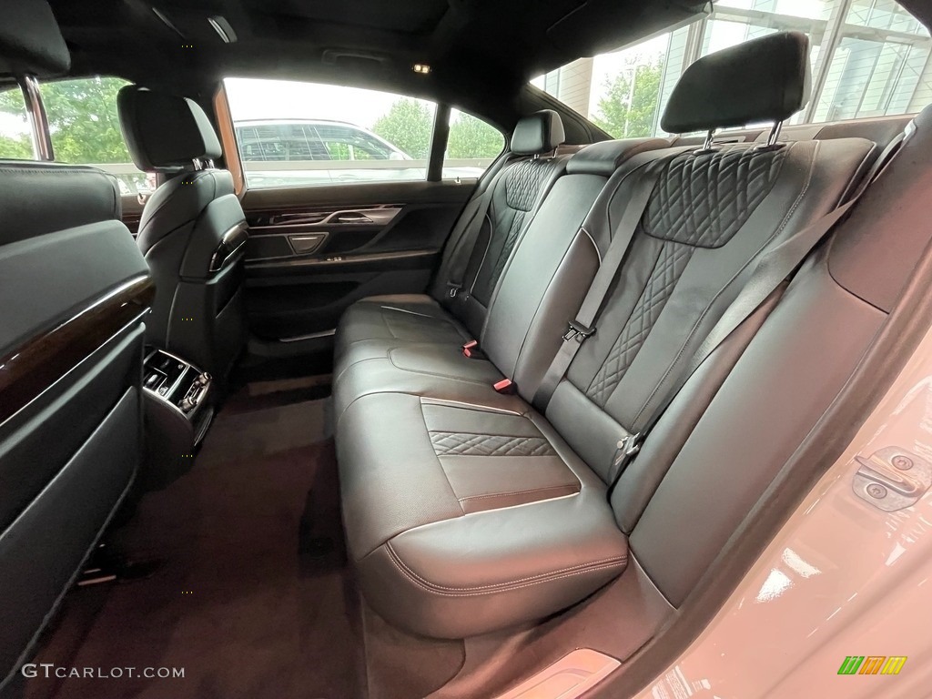 Black Interior 2022 BMW 7 Series 740i xDrive Sedan Photo #142505052