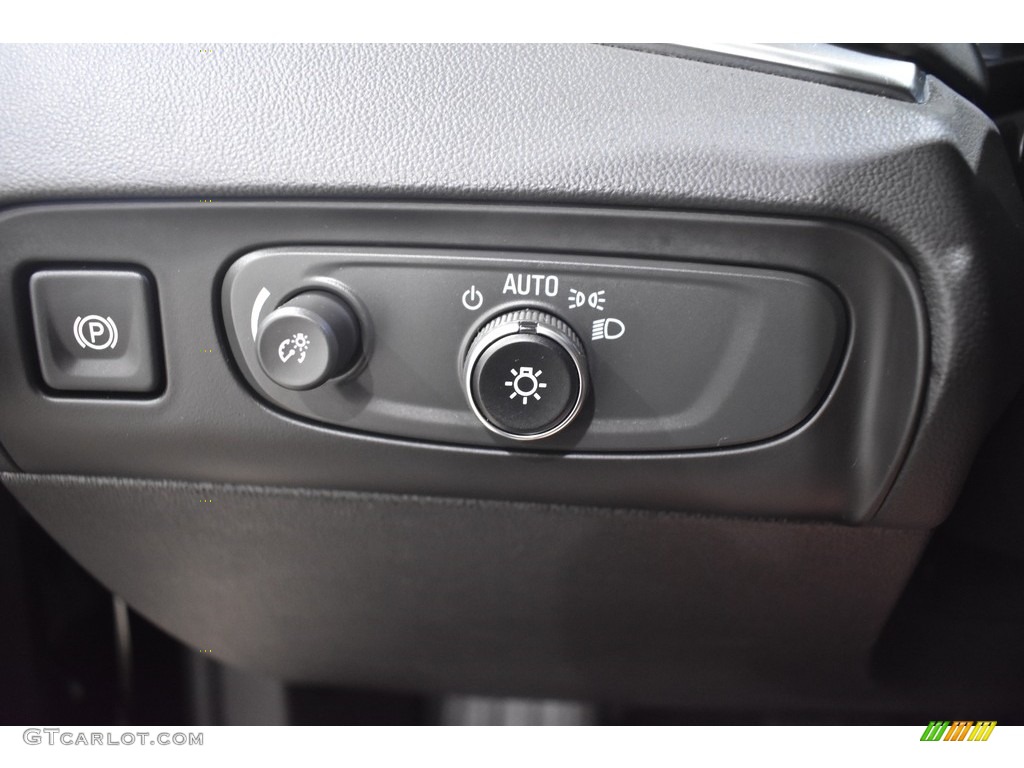 2018 Buick Enclave Essence Controls Photo #142506114