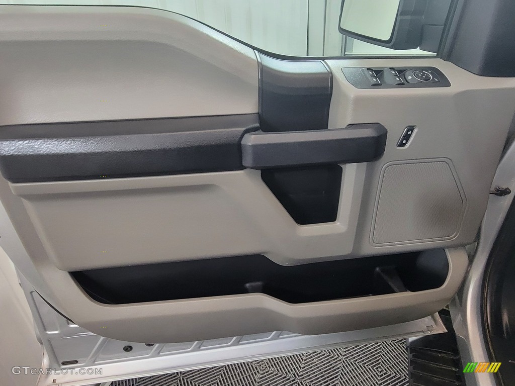 2018 F150 XL SuperCrew 4x4 - Ingot Silver / Earth Gray photo #11