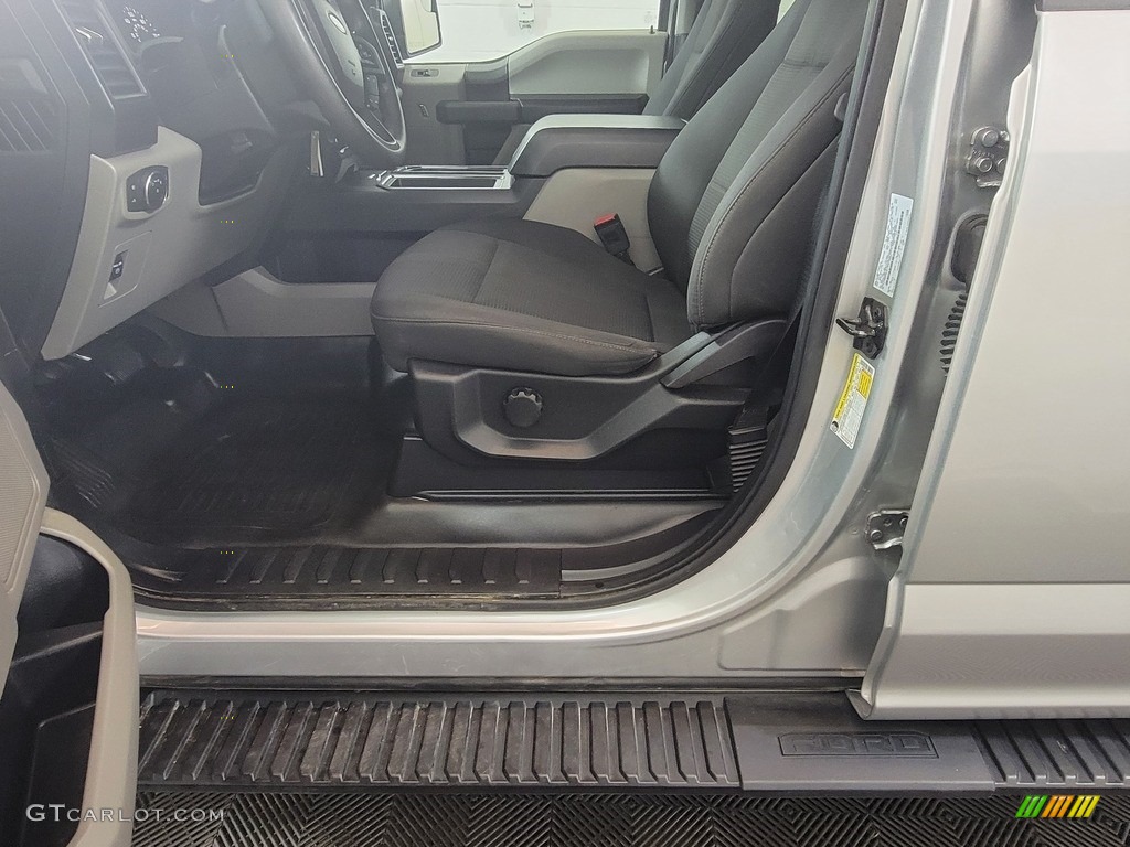 2018 F150 XL SuperCrew 4x4 - Ingot Silver / Earth Gray photo #13
