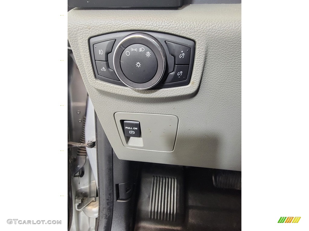 2018 F150 XL SuperCrew 4x4 - Ingot Silver / Earth Gray photo #18