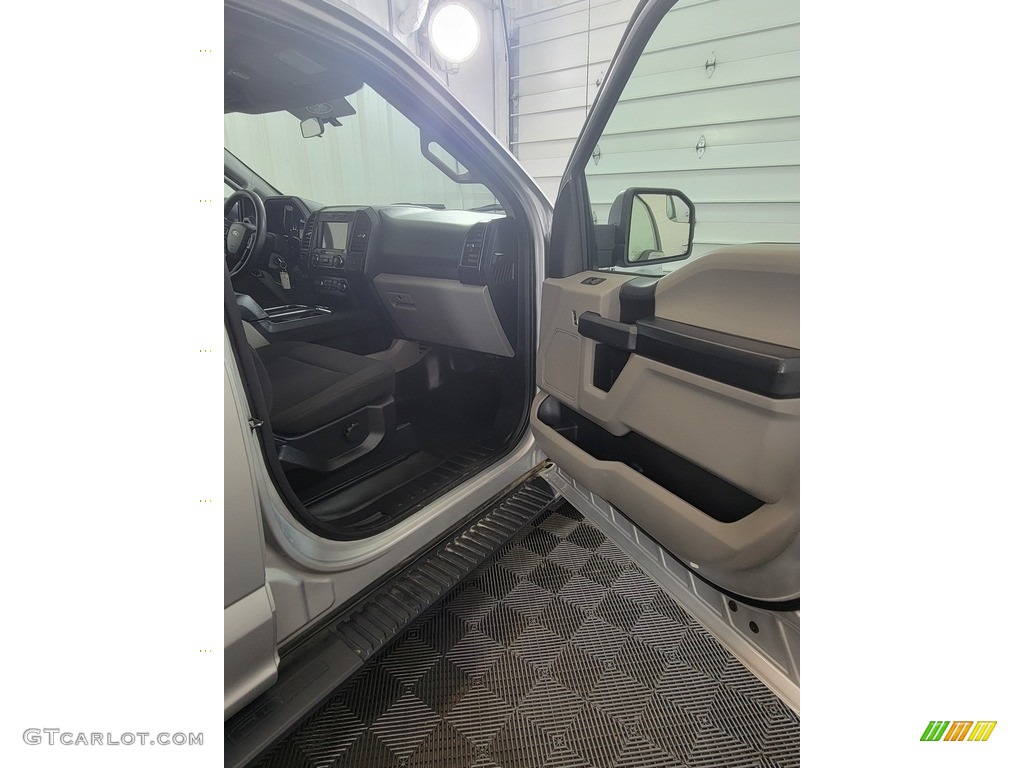 2018 F150 XL SuperCrew 4x4 - Ingot Silver / Earth Gray photo #26