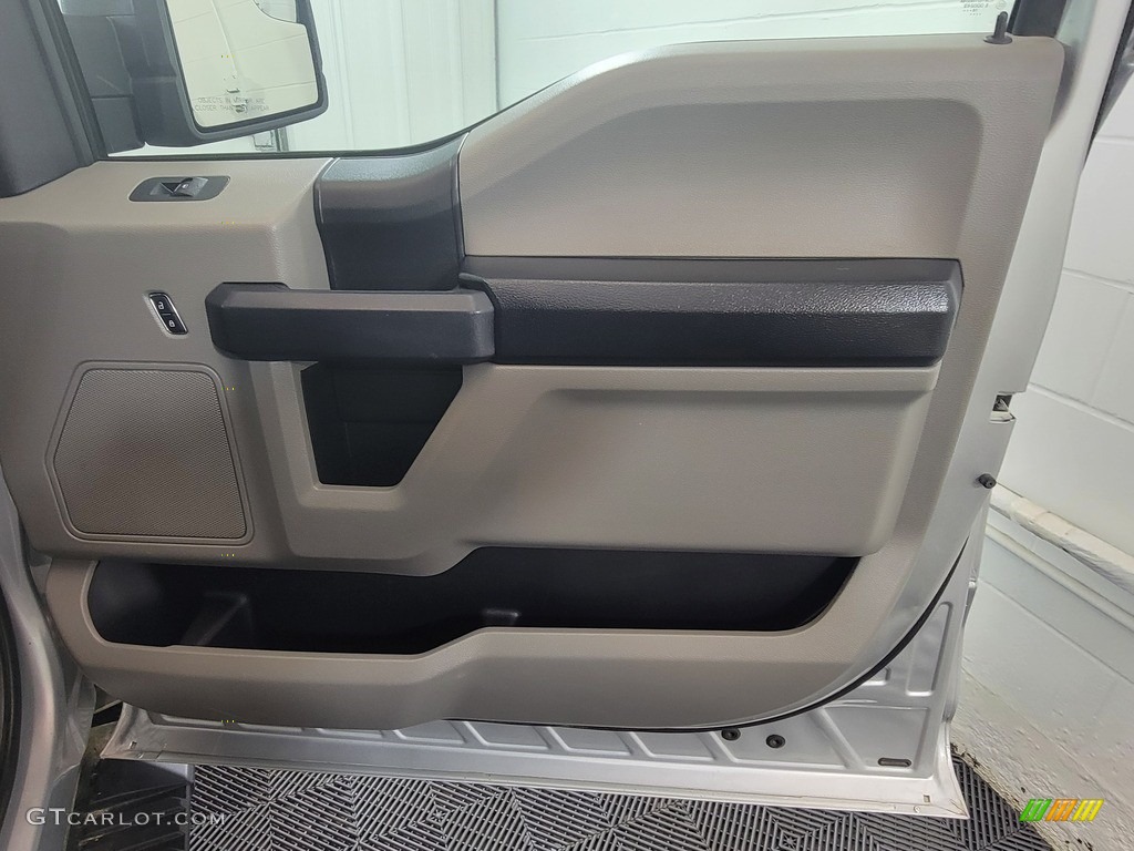 2018 F150 XL SuperCrew 4x4 - Ingot Silver / Earth Gray photo #27