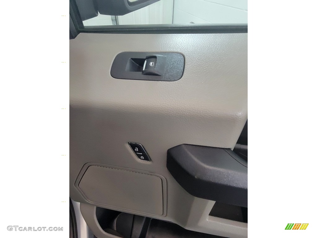 2018 F150 XL SuperCrew 4x4 - Ingot Silver / Earth Gray photo #28