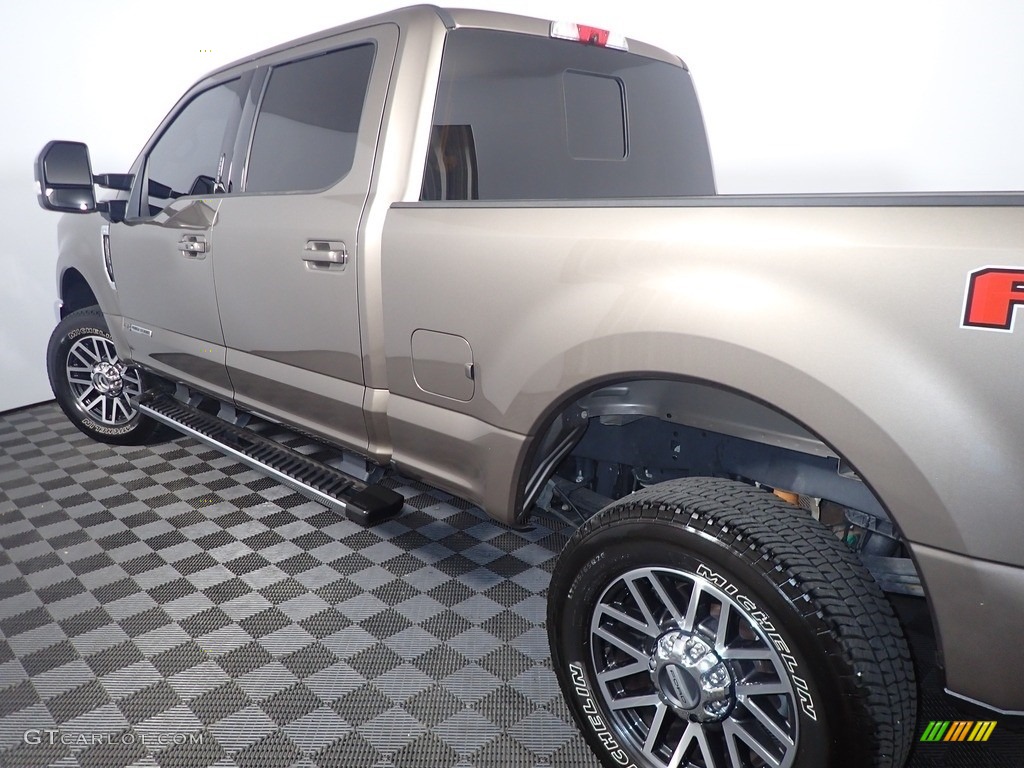 2019 F250 Super Duty Lariat Crew Cab 4x4 - Stone Gray / Dark Marsala photo #18