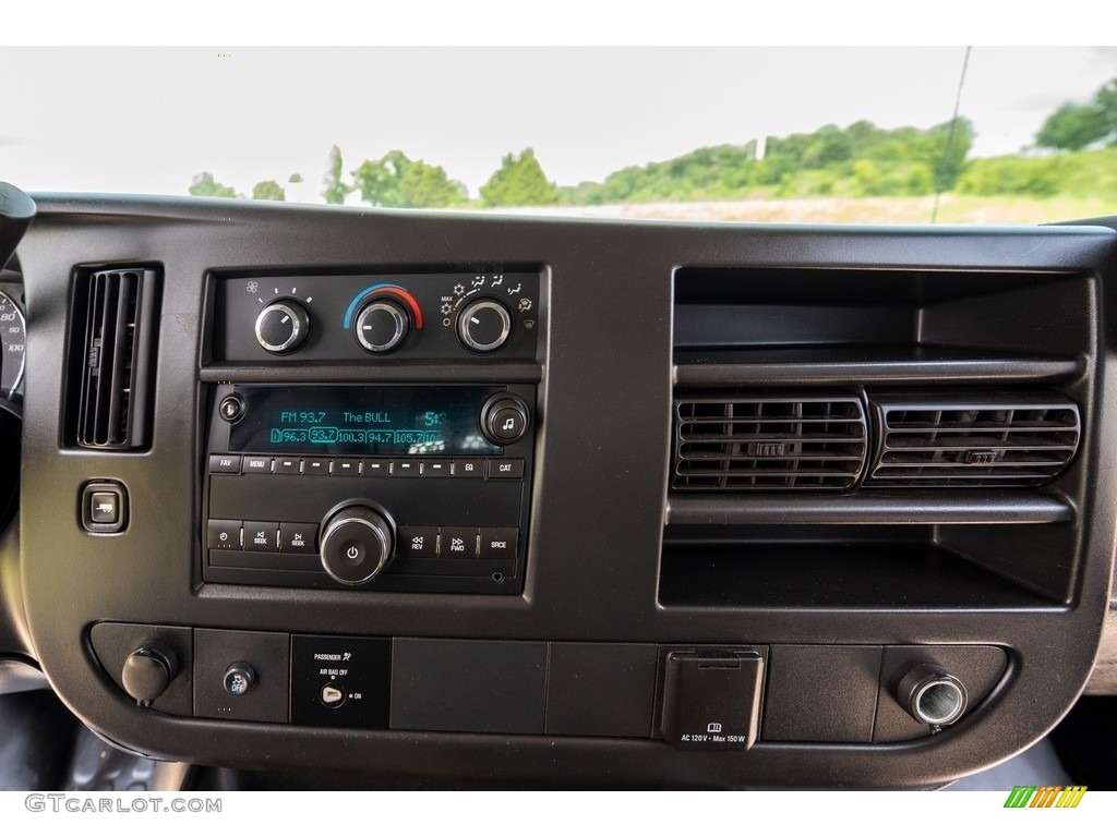 2015 GMC Savana Van 2500 Cargo Controls Photos