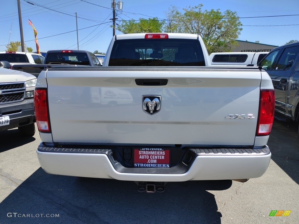 2019 1500 Classic Express Quad Cab 4x4 - Bright Silver Metallic / Black/Diesel Gray photo #5