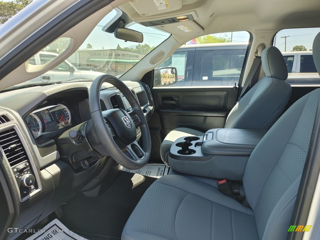 2019 1500 Classic Express Quad Cab 4x4 - Bright Silver Metallic / Black/Diesel Gray photo #8