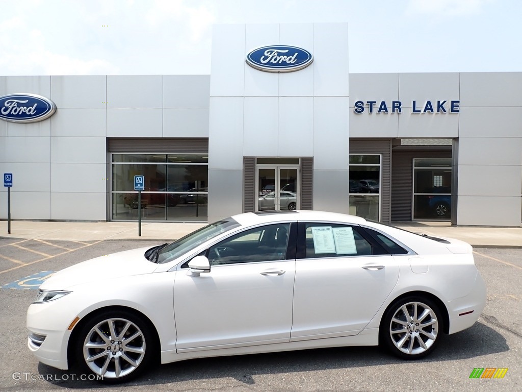 White Platinum Lincoln MKZ