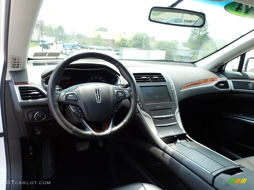 2014 Lincoln MKZ AWD Dashboard Photos