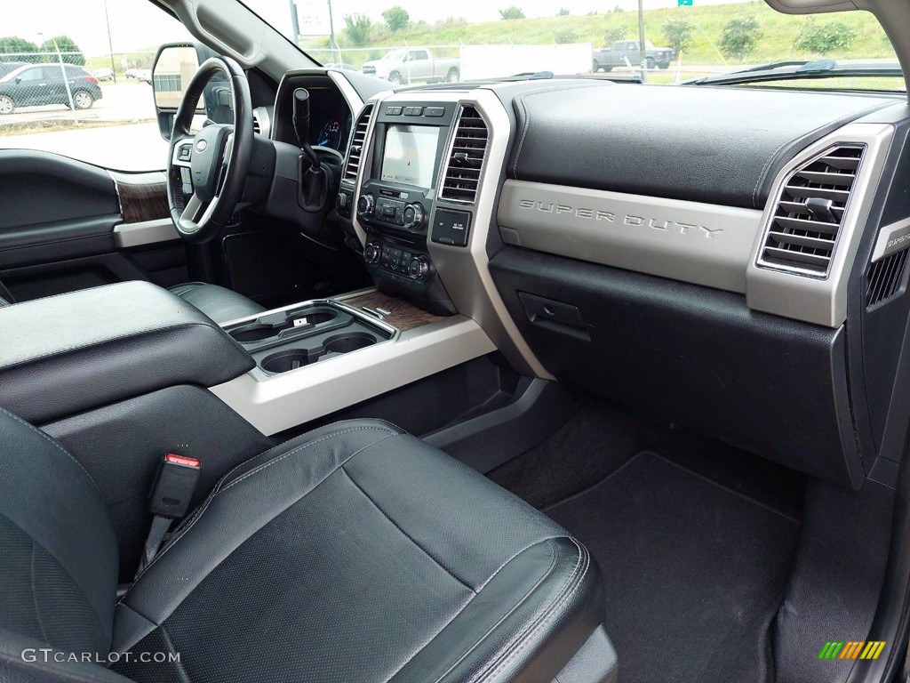 2017 F350 Super Duty Lariat Crew Cab 4x4 - Shadow Black / Black photo #31