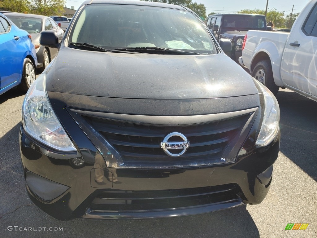2015 Versa 1.6 S Sedan - Super Black / Charcoal photo #2
