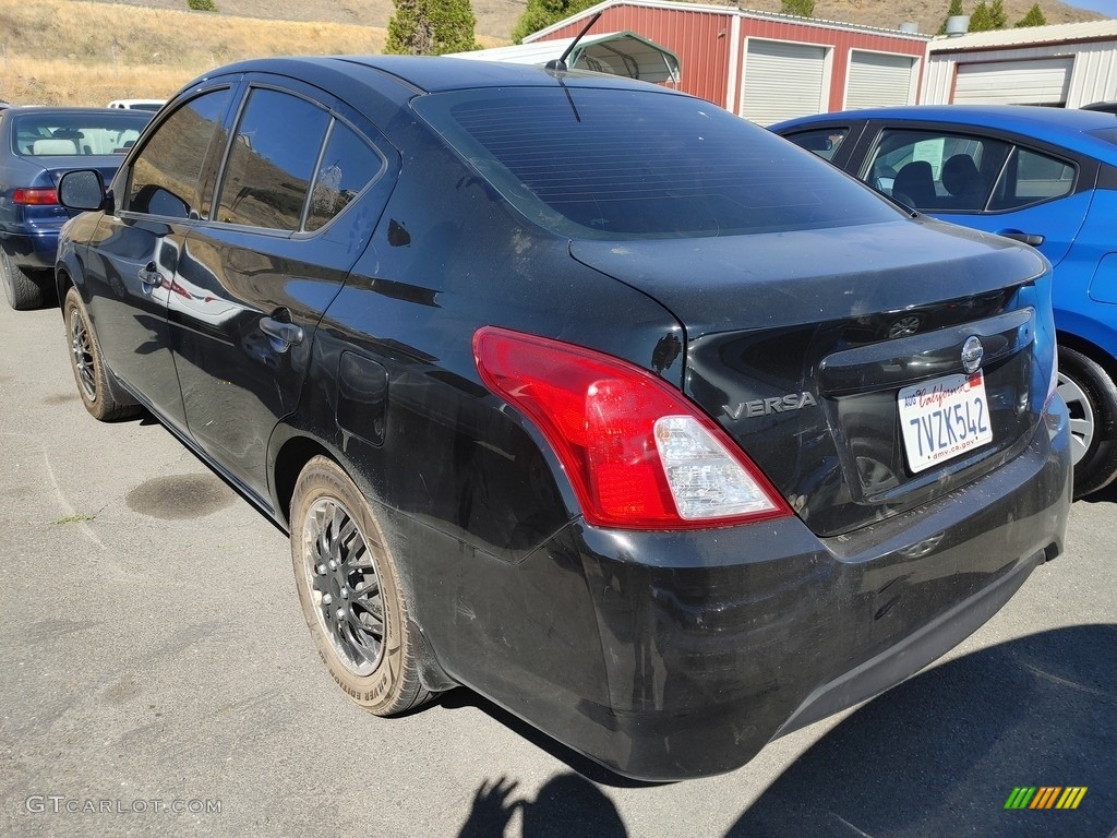 2015 Versa 1.6 S Sedan - Super Black / Charcoal photo #5