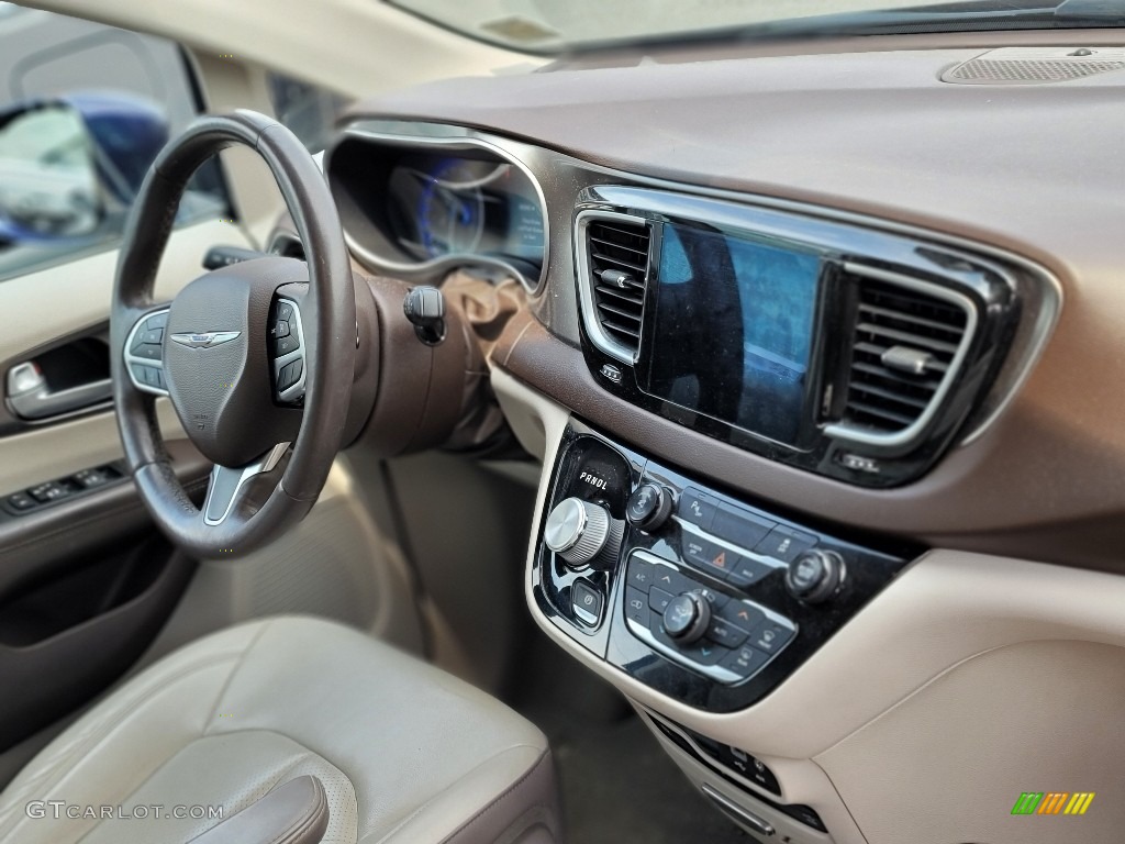 2017 Pacifica Touring L Plus - Jazz Blue Pearl / Cognac/Alloy/Toffee photo #3