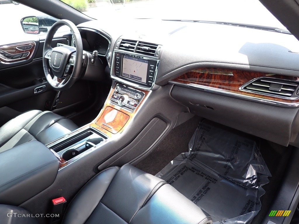 2020 Lincoln Continental Reserve AWD Dashboard Photos