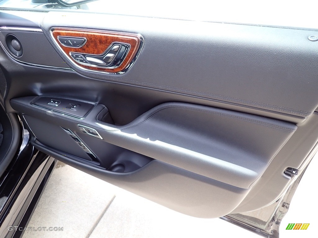 2020 Lincoln Continental Reserve AWD Ebony Door Panel Photo #142524112