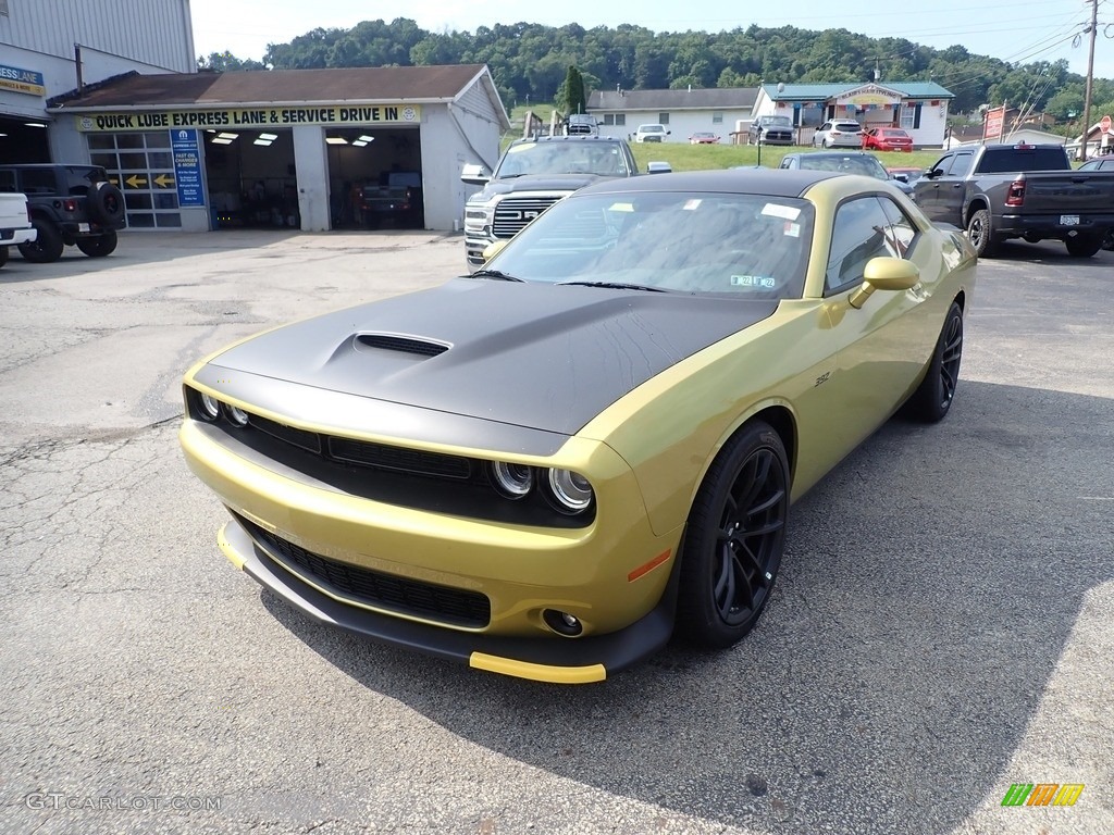 Gold Rush 2021 Dodge Challenger R/T Scat Pack Exterior Photo #142527162