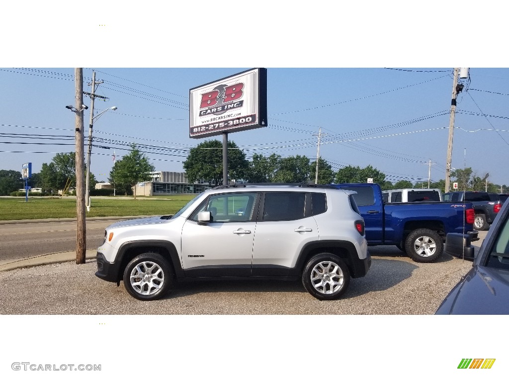 2016 Renegade Latitude 4x4 - Glacier Metallic / Black/Sandstorm photo #1