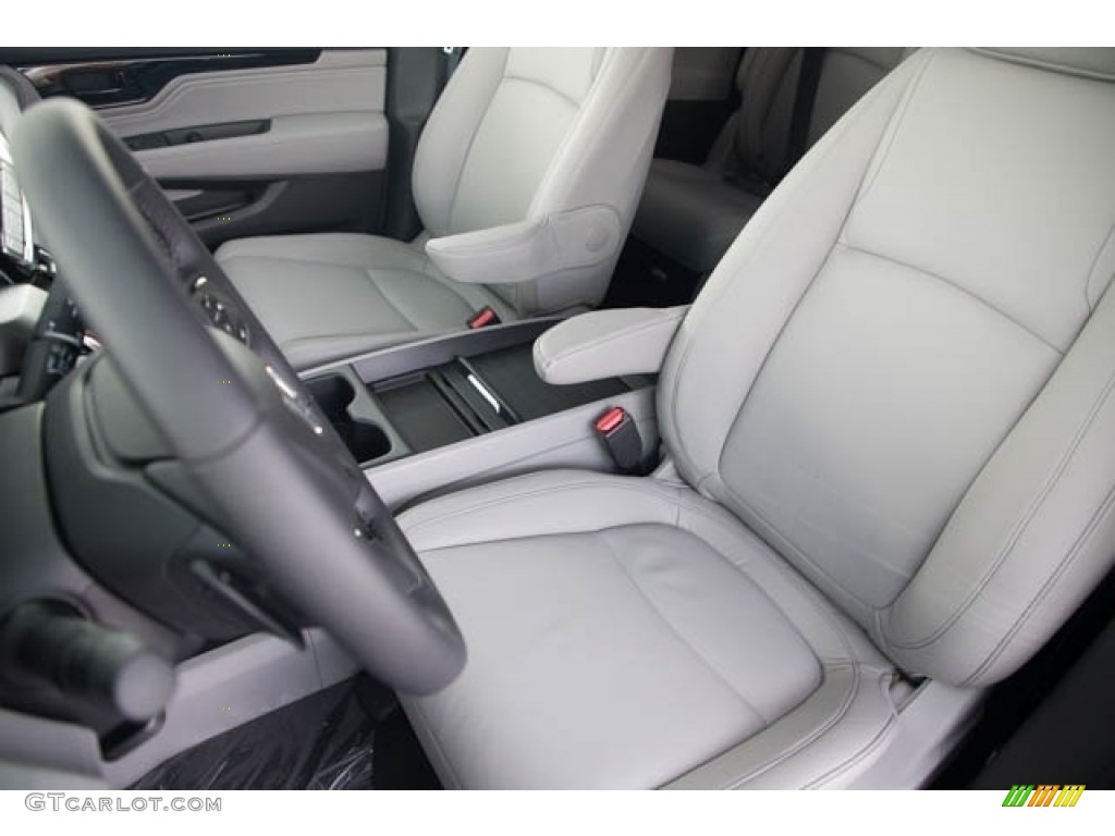 2022 Honda Odyssey Touring Front Seat Photos